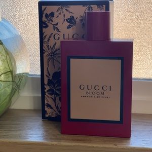 * Gorgeous * Gucci Bloom Ambrosia Di Fiori 3.3 oz hardly used